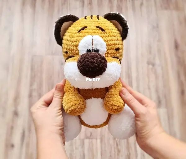 Crochet Wonders Design Olga Kurchenko Tiger Cub Muffin Russian