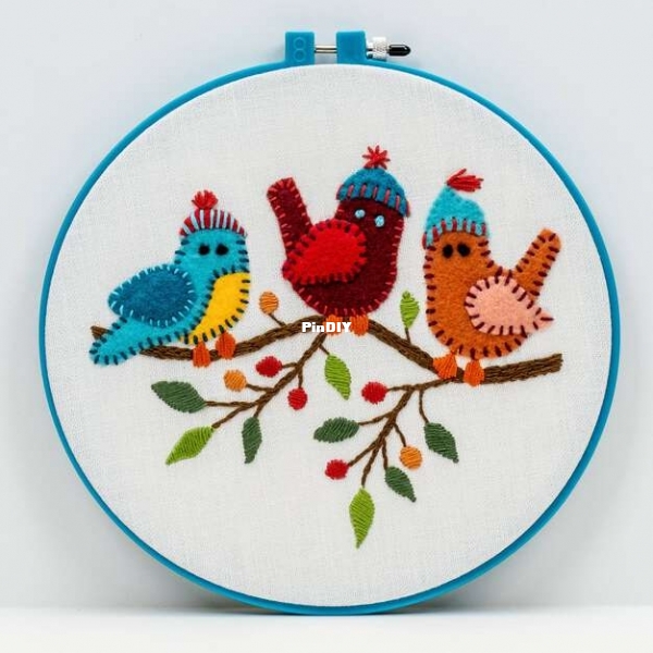 Yarnspirations Marie Duncan Three Little Birds FreeNew thread