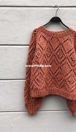 Waffle Sweater pattern by Pernille Larsen