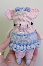 Crochet Ballet Pig