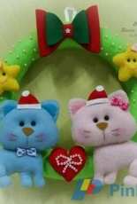 Ateliê Laços de Outono - Felting Christmas Cats Wreath - Portuguese - Free