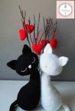 Tarturumies - Maria Bernadette Pozzi - Agatha and Argus - Valentines cats - Spanish - Free