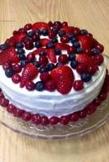 Lemon & berries cake