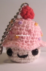 Nerdigurumi - Emjay Bailey - Nerdigurumi Kawaii Amigurumi Cupcake Keychain - Free