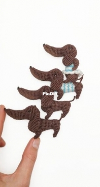 Crochet Toys Basket - Olga Lukoshkina - Dachshund brooch - Russian