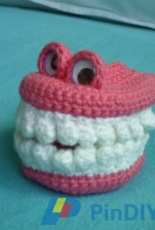 Karen van Welzenis - False Teeth