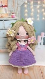 Green Frog Crochet - Rapunzel crochet doll