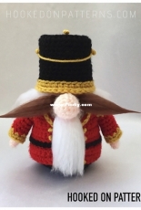Hooked on Patterns - Ling Ryan - Christmas Nutcracker Gonk - Free