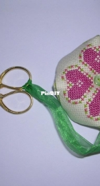 Biscornu heart