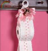 Mary Layfield - Rose Bouquet Spare Roll Holder