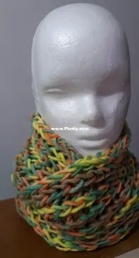 Infinity scarf knitting