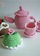 Tilda and Filur - Susanne Fagelberg - Miniature Teapot and Cakes