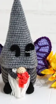 Winding Road Crochet - Lindsey Dale - Butterfly Gnome - Free