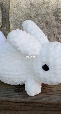 Southern Gals Crochet - Heather Welch - Blanket yarn Bunny - Free