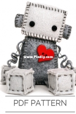 Ginny Penny - Felt Robot Plush Patern - English