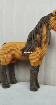 Zizidora Crochet Patterns - spirit the Horse