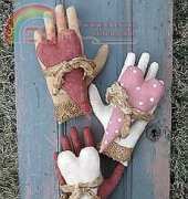 Chestnut Junction - Hearts in hands