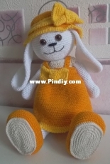 Tffany the bunny in summer outfit
