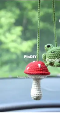 Candy Pattern Shop - Frog and mushroom car charm