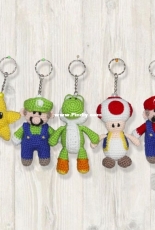 LHC Patterns Little Handmade Cuties - Kristine Kuluka - MINI 5 x Mario Characters Keychains Crochet - English