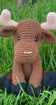 Hannah's Handmade Designs - Hannah Gerecke - Ripley the Moose