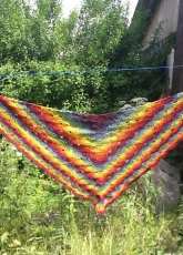 Scalloped triangle shawl