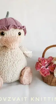 Knitted duck