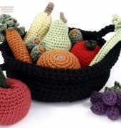 Michele Wilcox- WR1070 Crocheted Fruits and Vegetables Basket - Free