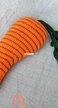 Hobbii Design - HappyCrochetLady - Rachel Paul - Big Carrot - Italian - Free
