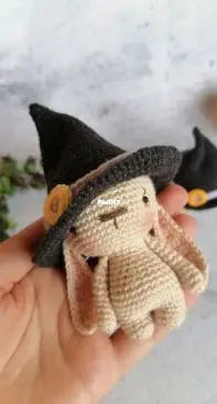 Little Crochet Toy - Bunny gurumi - Olga Nerodenko - Bunny in Witch Hat