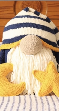 Jen Hayes Creations - Jen Hayes - Large Sleepy Time Crochet Gnome - Free