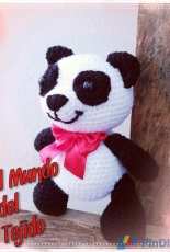 Panda con lazo rojo