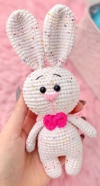 Vivi Toys - Valeria Vi - Cute little bunny - Pequeño lindo conejo - Spanish - Translated - Free