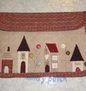 Quilted house pouch