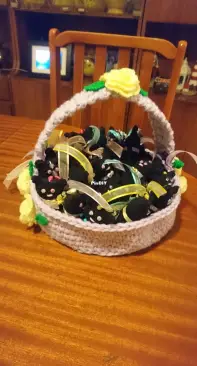 Basket with kittens