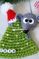 Little Owls Hut -  Tatiana Knittoy - Mouse on a Christmas Tree