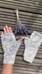 Snowy Mountains Fingerless Gloves by Sanne Kalmbacher-German-Free