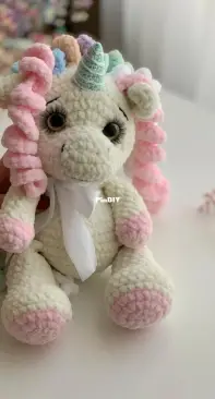 Dan Art Estonia - Olga Piliponis - Unicorn - butterfly