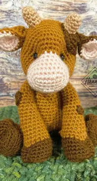 Hannahs Handmade Designs - Hannah Gerecke - Eunoie the Cow