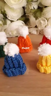 Crochet mini beanies