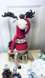 Crochet moose