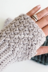 Dabbles and Babbles - Jamey and Britanny - Fingerless mittens