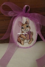 Bunny with gift