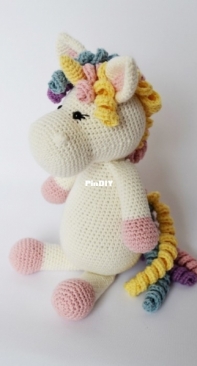 Hobbii Friends - Trine Moeller - Ea the Unicorn - Free