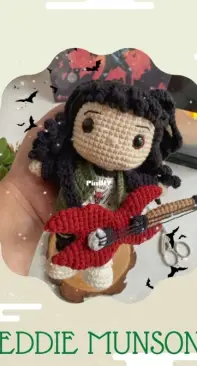 Amigurumices - Helen Caroline Linares Fonseca - Eddie Munson - Portuguese
