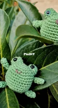 Crochet Frogs