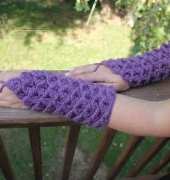 Bonita Patterns - Crocodile Stitch Gauntlets