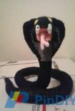 Crochet Fanatic - Christjan Bee - Cobra  - Free