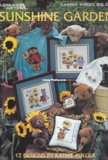 Ladybug Bear from Leisure Arts 2600 Sunshine Garden PCS