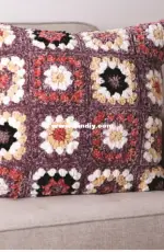 Yarnspirations - Bernat - BRC0520-025914M - Pretty Granny Square Crochet Pillow - Free